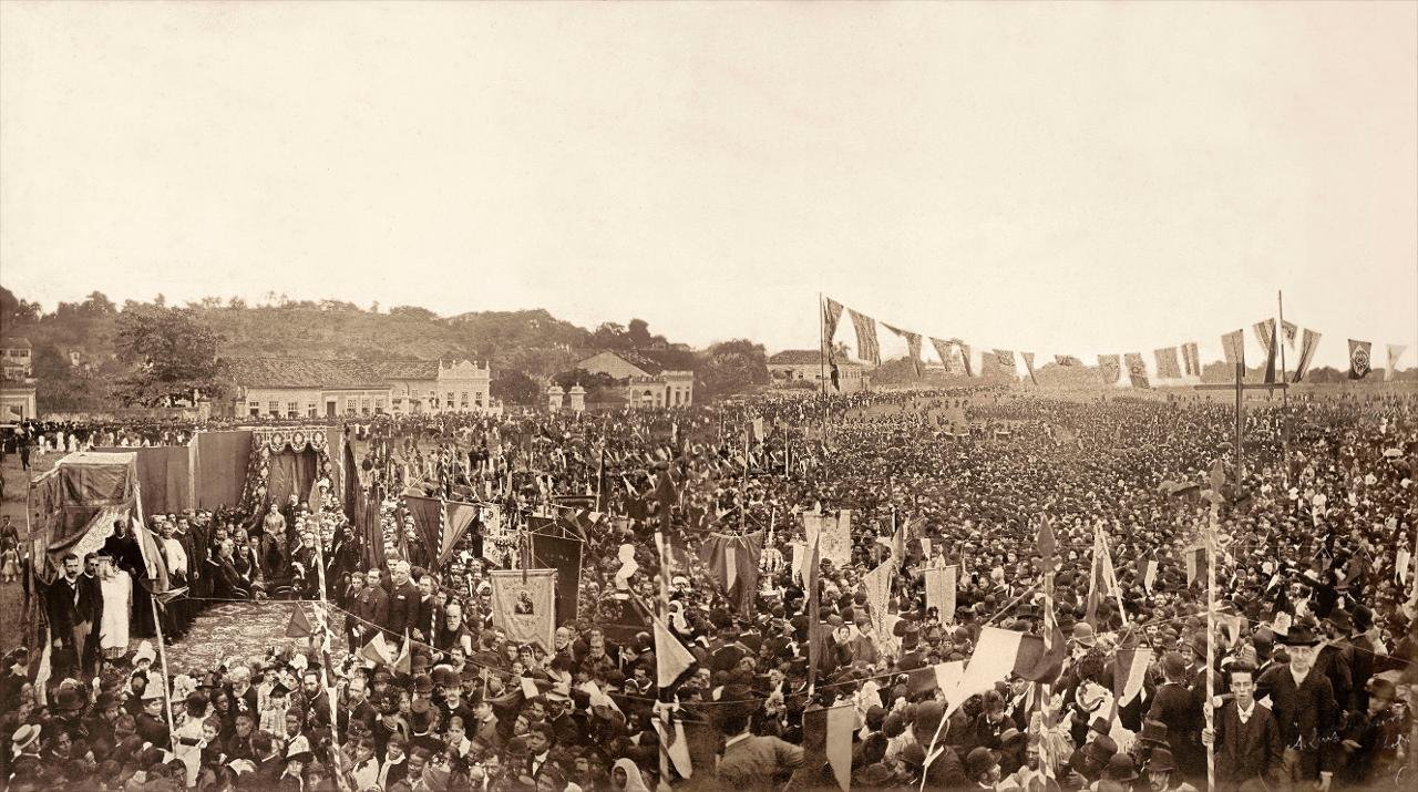 Missa campal celebrada em ação de graças pela Abolição da Escravatura no Brasil, 1888. Campo de São Cristóvão, Rio de Janeiro-RJ, Brasil.